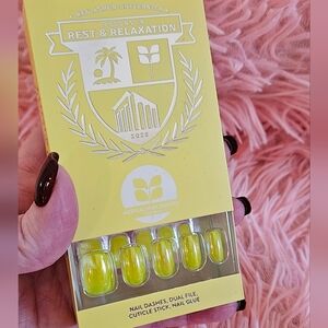 Rwd Aspen Acrylic Nail Dashes. Lumi's Lessons